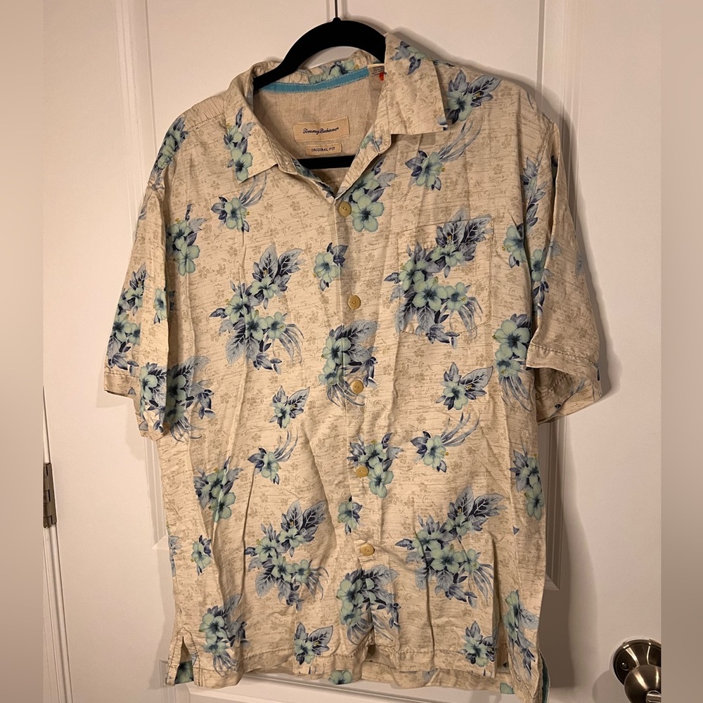 Tommy Bahama Silk Shirt Men’s Large Floral Button Up Short Sleeve Polo